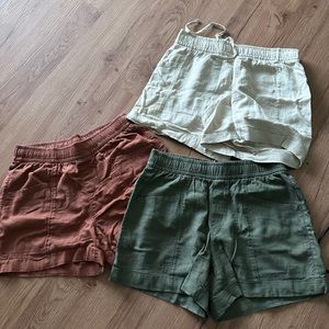 Old Navy Linen Blend Set of Three Shorts